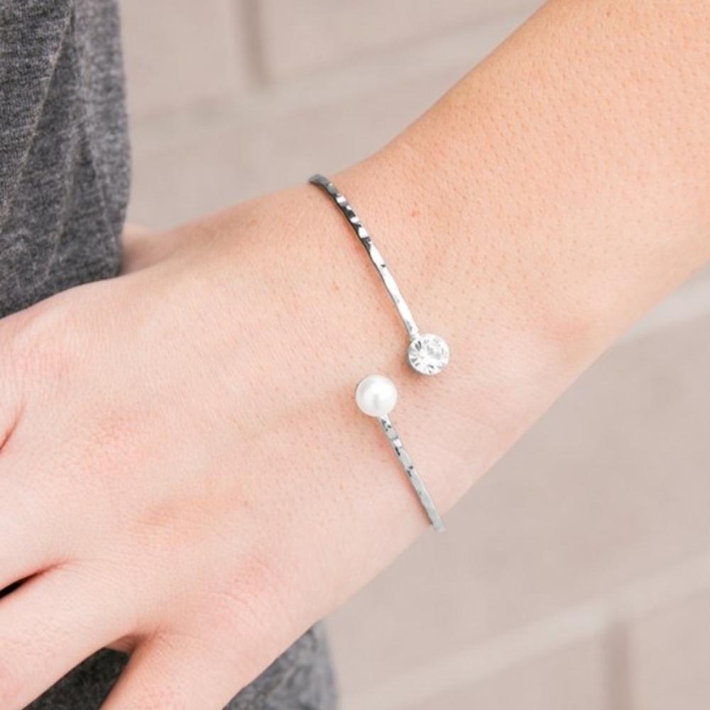 Paparazzi Mother of Pearl Bracelet